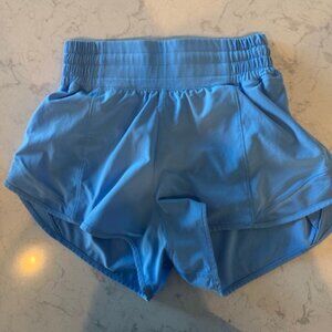 Lululemon Hotty Hot High-Rise Lined Short 2.5"